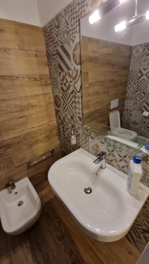 La Tana Del Capriolo Apartment Prati di Tivo Luaran gambar