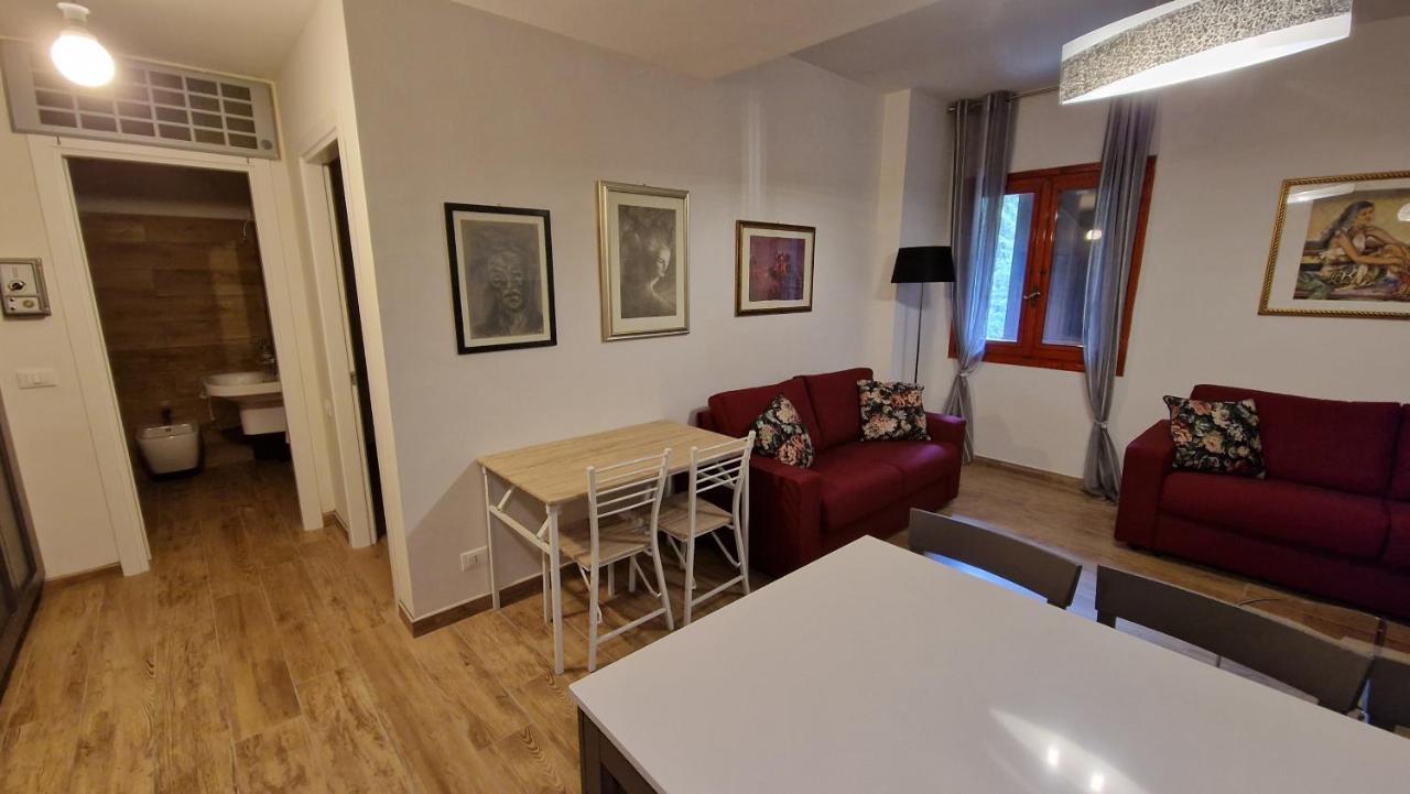 La Tana Del Capriolo Apartment Prati di Tivo Luaran gambar